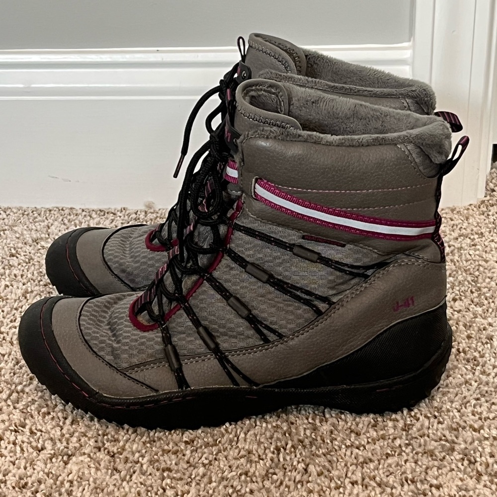 J-41 Kansas Weather-Ready Faux Fur Winter Boots - Picture 5 of 12